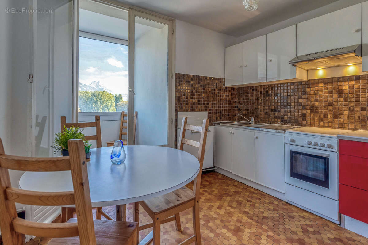 Appartement à SAINT-MARTIN-D&#039;HERES