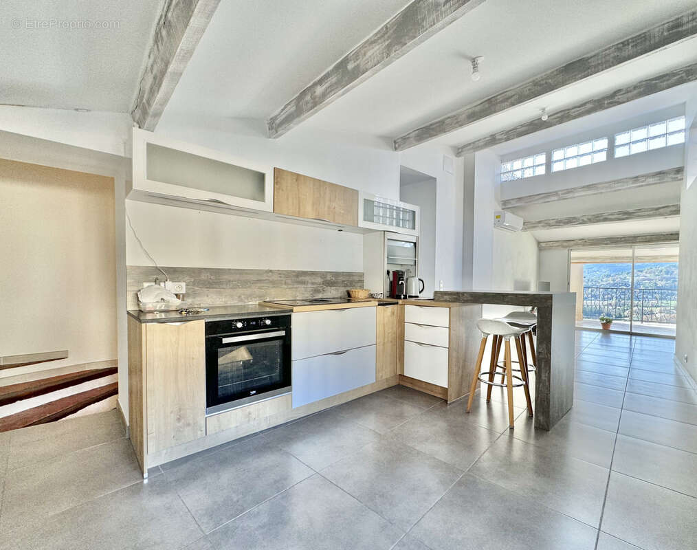 Appartement à FAYENCE