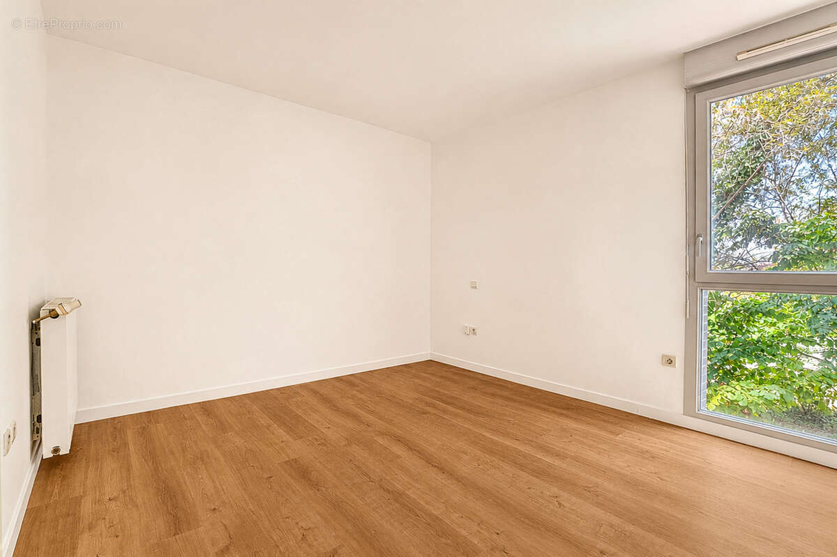 En exclusivité ! Appartement T3 de 65 m2 situé au 1er étage, dans le quartier recherché de Croix-Daurade. - photo 9
