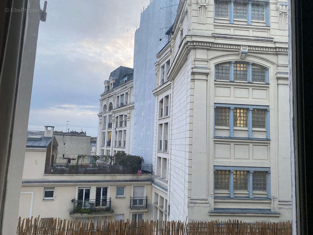 Appartement à PARIS-18E