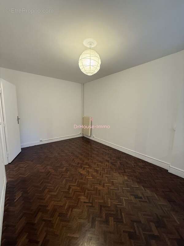 Appartement 120 m² à Versailles  - photo 8