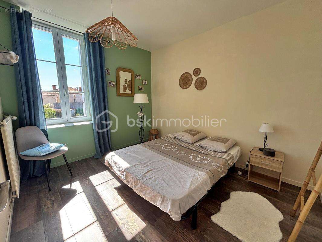 Découvrez le charme d'une maison spacieuse - photo 7