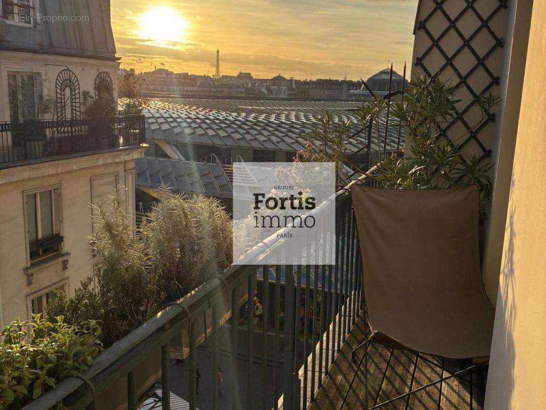 Appartement à PARIS-1E