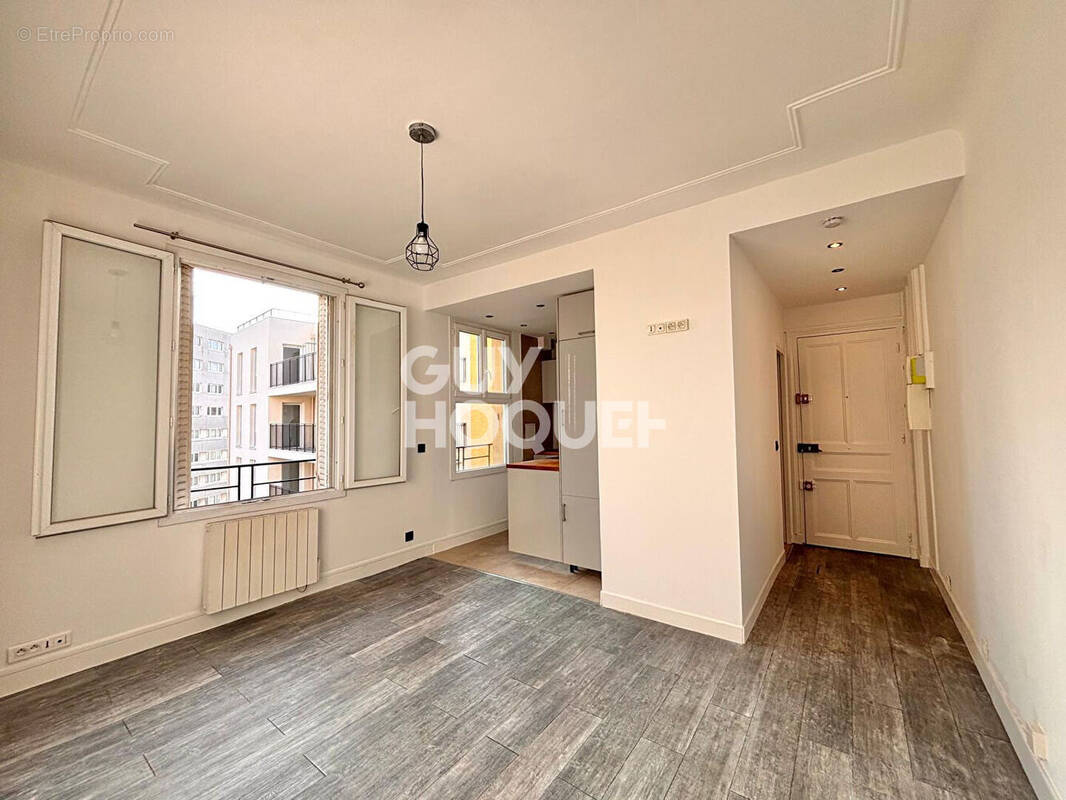 Appartement à AUBERVILLIERS