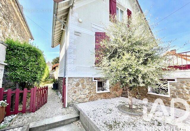 Photo 1 - Maison à VILLENEUVE-LE-ROI