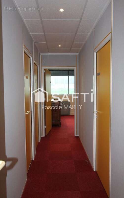 Photo 7 - Commerce à BALMA