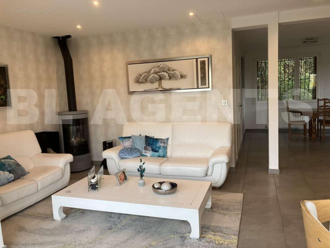 IMG_7926 - Maison à SAINT-JEAN-LES-DEUX-JUMEAUX