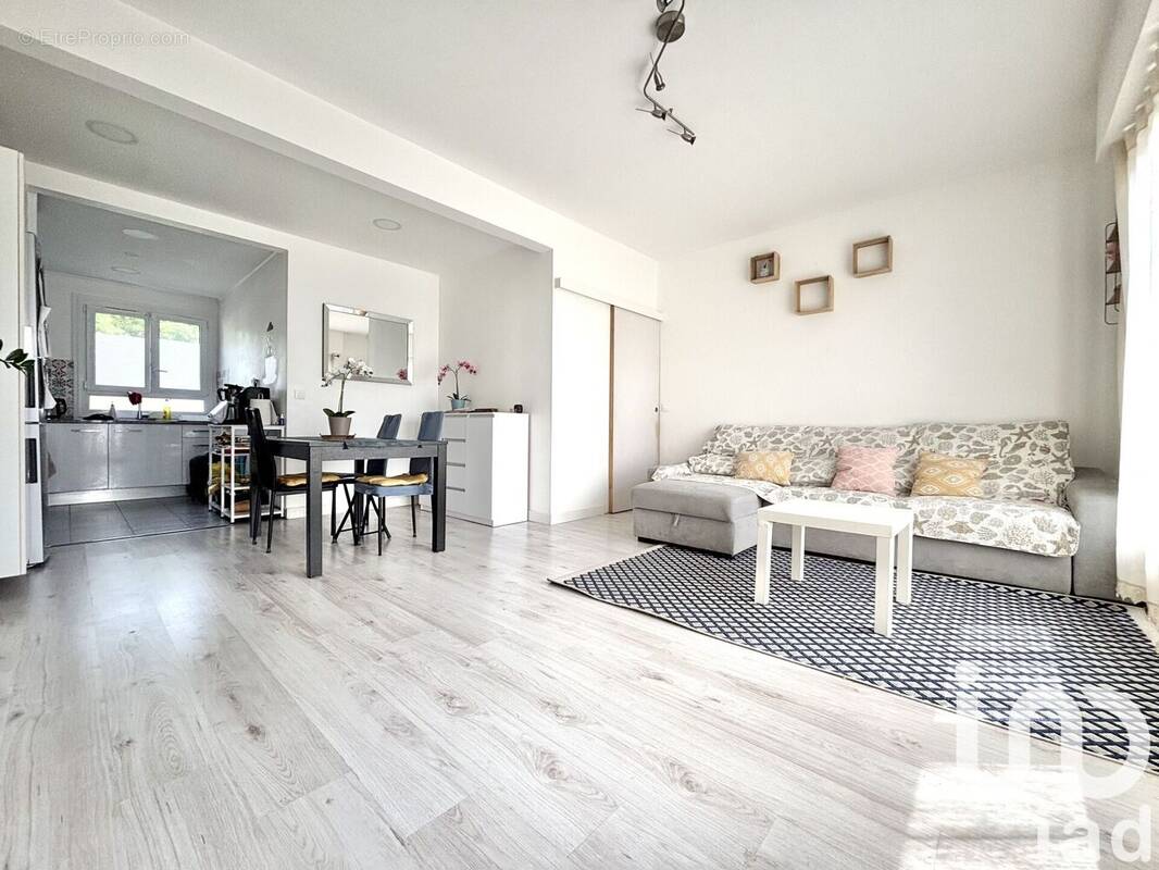 Photo 1 - Appartement à PONTAULT-COMBAULT