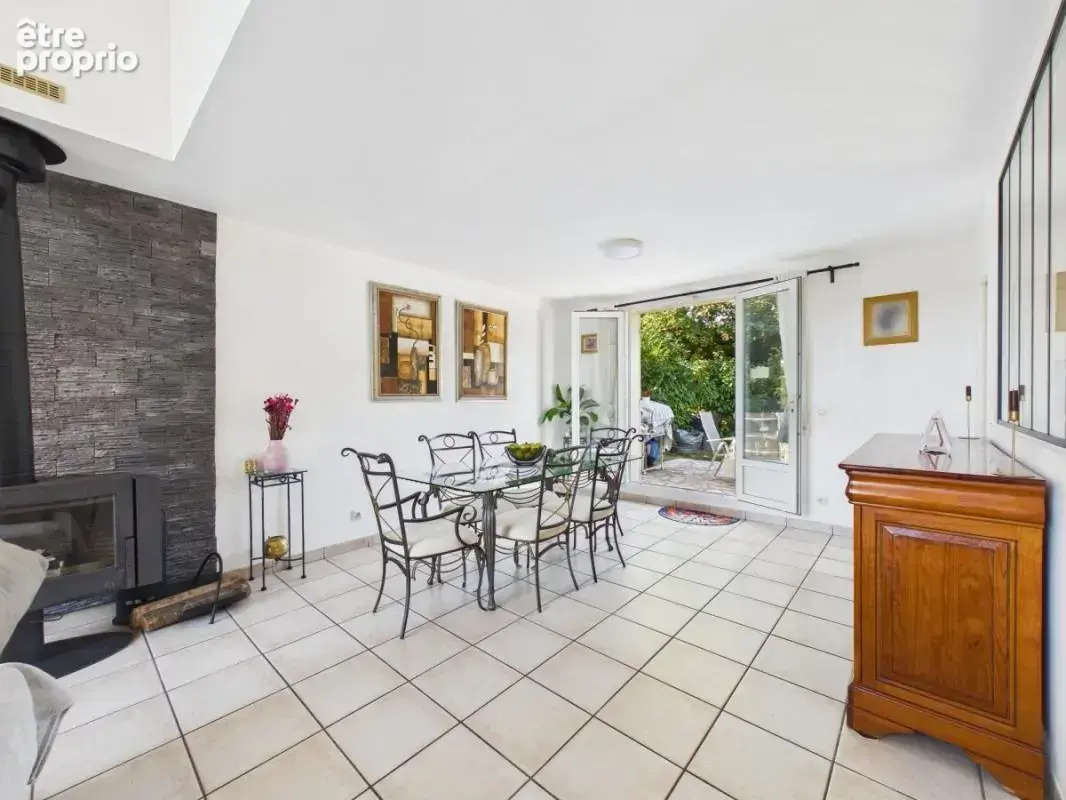 Superbe maison de standing - Saint-Prix - 157.5m² - photo 5