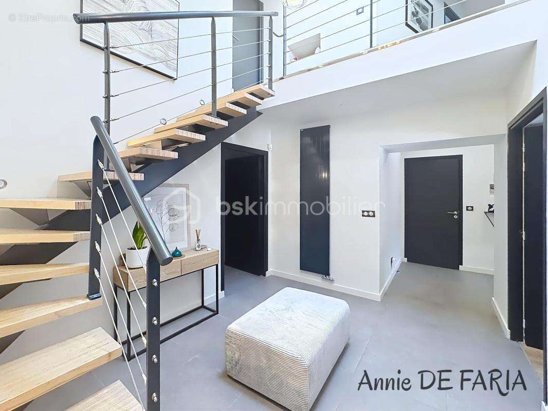 Maison à VIF
