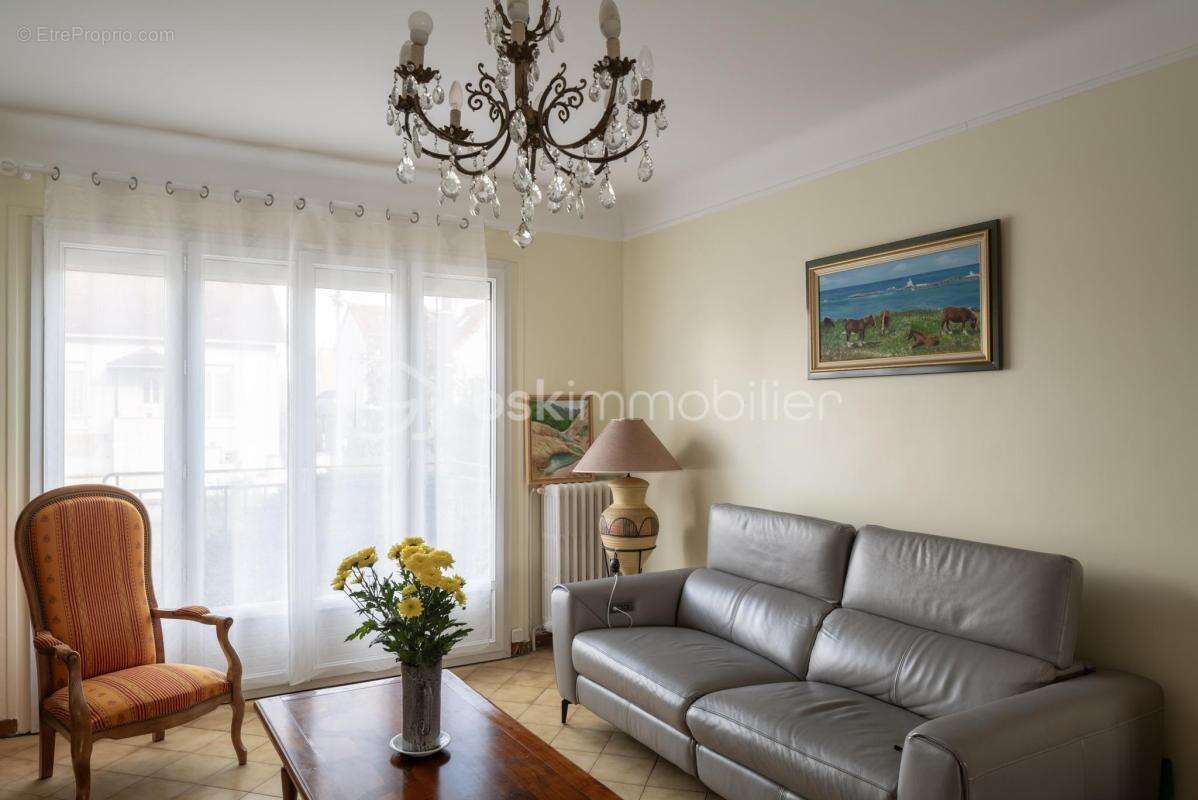 Maison familiale 5 pièces avec sous-sol total - proximité rer d, commerces et écoles à pied - photo 5