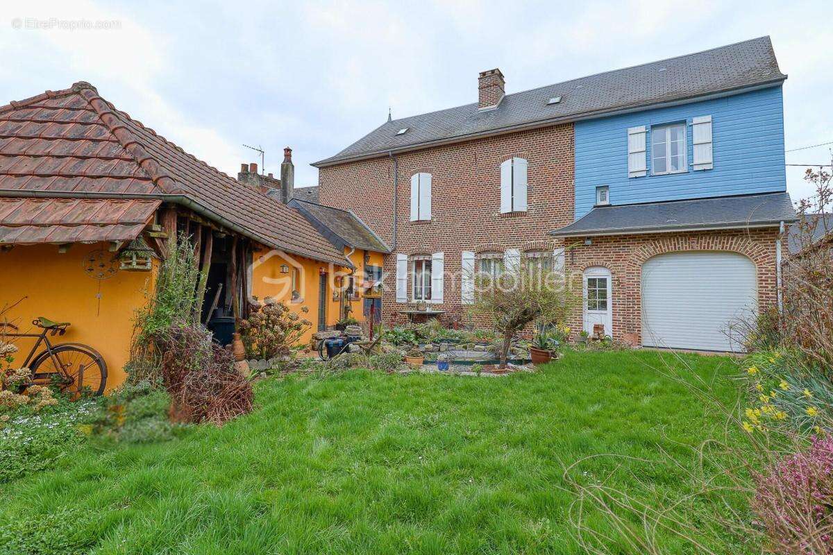 Maison à GRANDVILLIERS