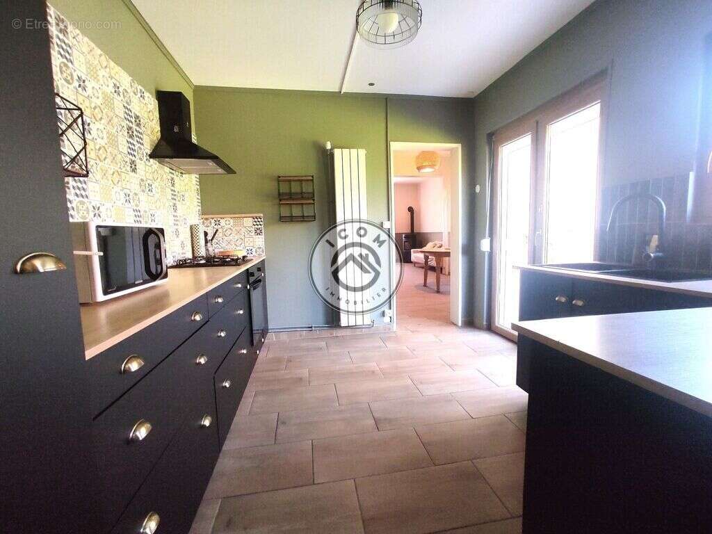 Maison à AULNOYE-AYMERIES