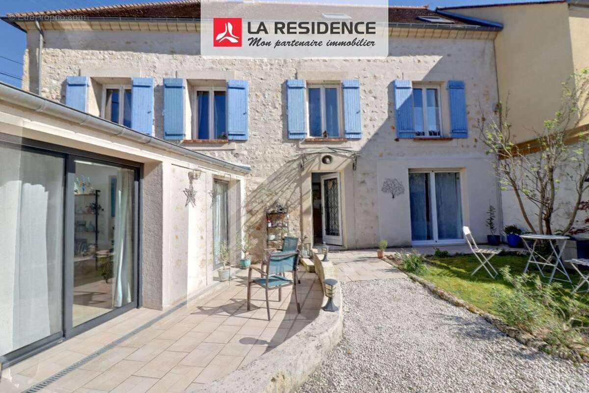 Maison 185 m² à Maule  - photo 2