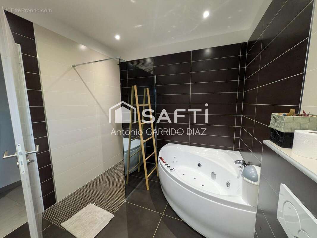 Photo 6 - Maison à VILLEMADE