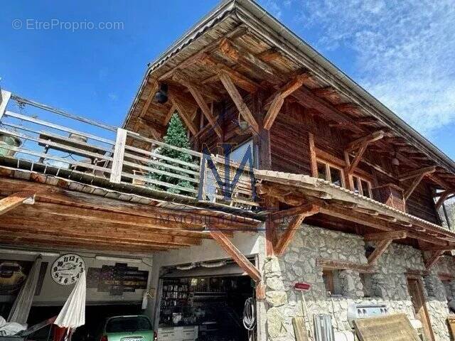 Maison à ARACHES-LA-FRASSE