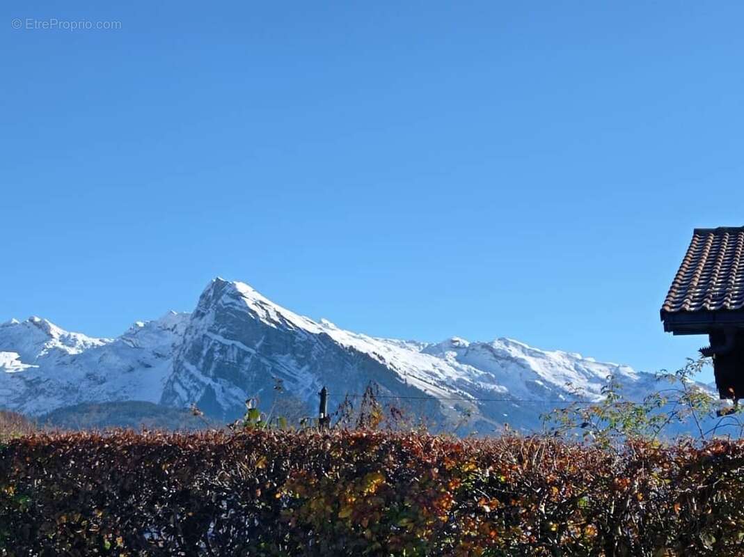 Maison à LA RIVIERE-ENVERSE