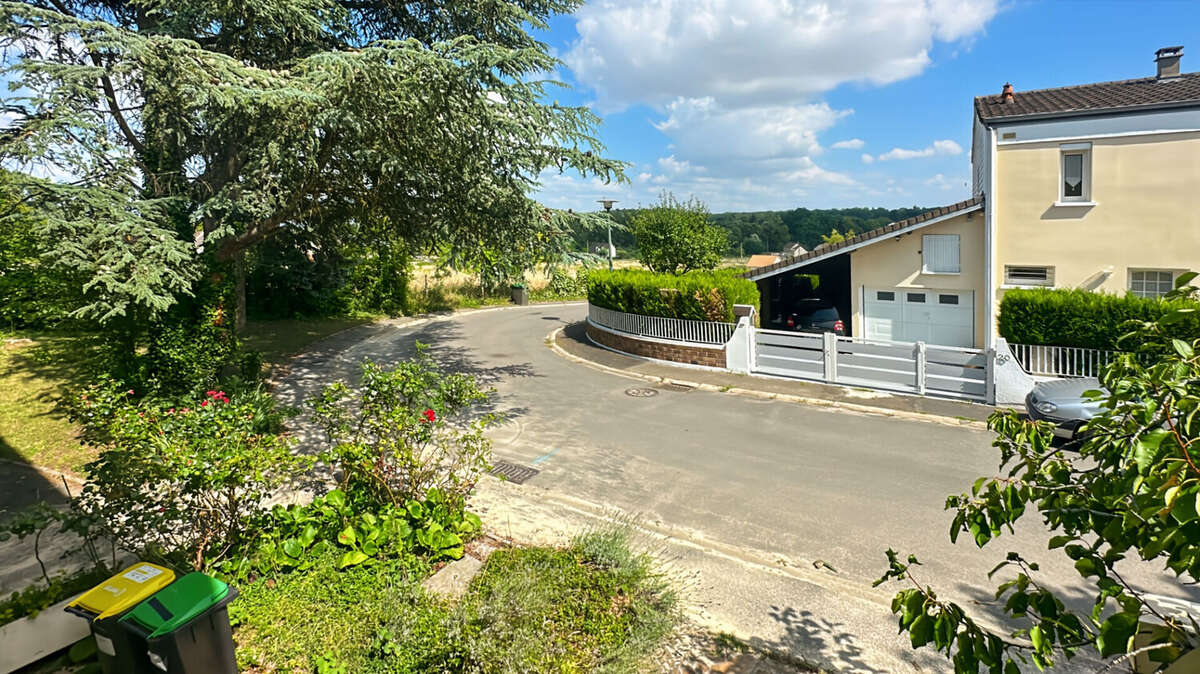 Maison à LEUVILLE-SUR-ORGE