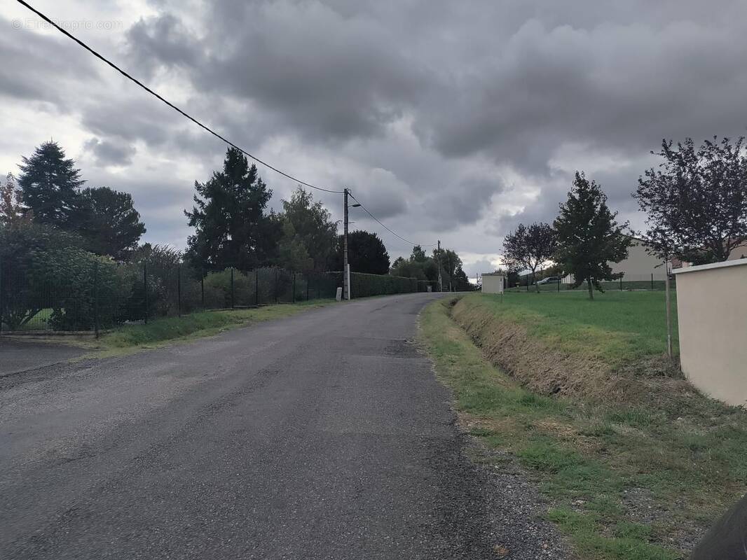 Terrain à SERBANNES