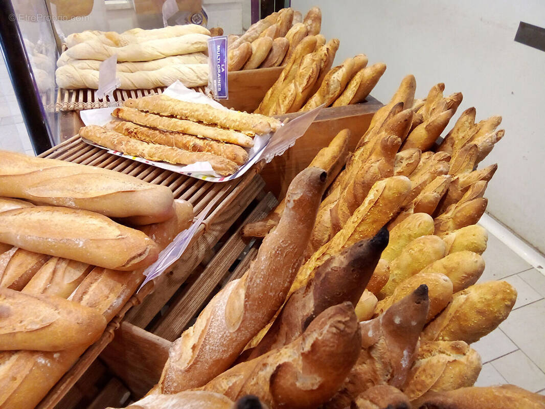 Commerce à VILLENAVE-D&#039;ORNON