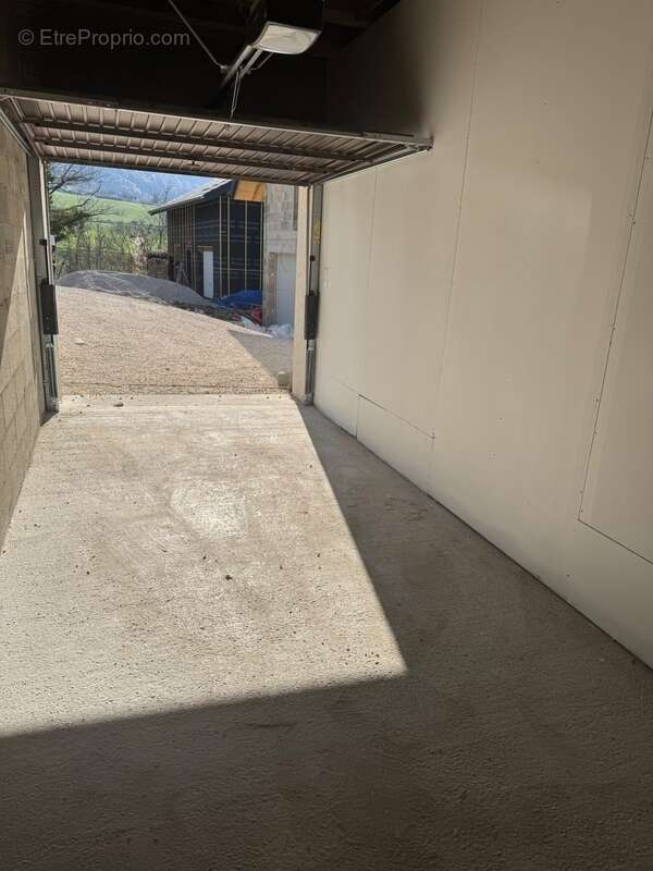 Appartement à COGNIN