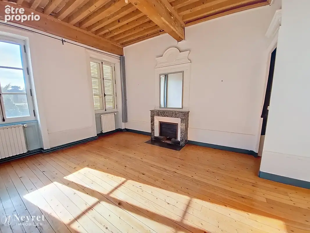 Opportunité à saisir dans une maison de maître de 6 lots sur les hauteurs de Vernaison , Duplex T4 de 150 m2 - photo 8