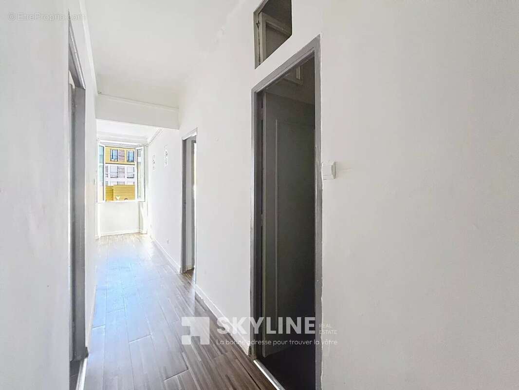 Appartement à MARSEILLE-2E