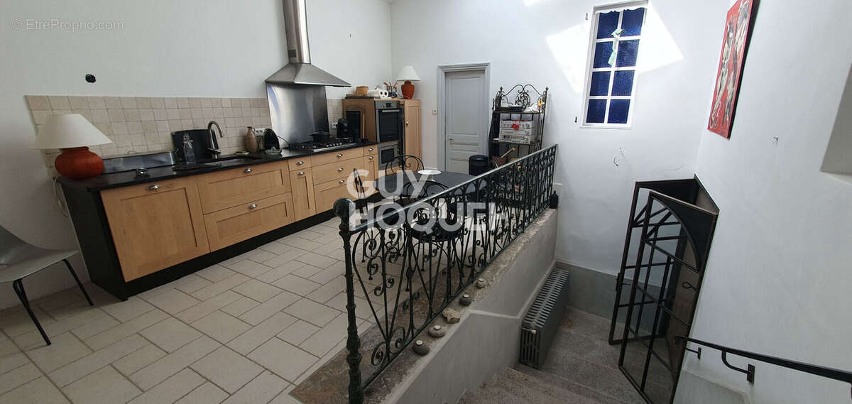 Maison d'exception avec garages, cave, local indépendant et parc arboré - photo 6