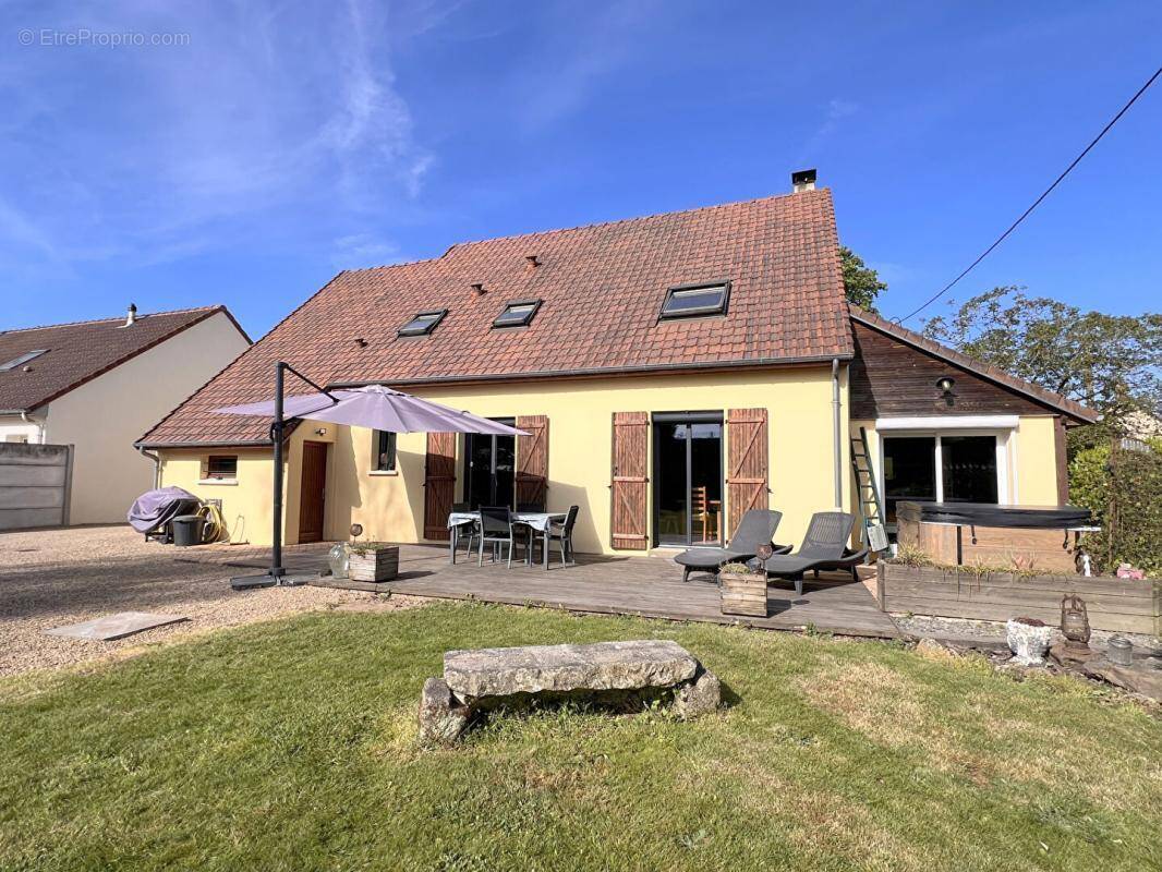 Maison à ROEZE-SUR-SARTHE