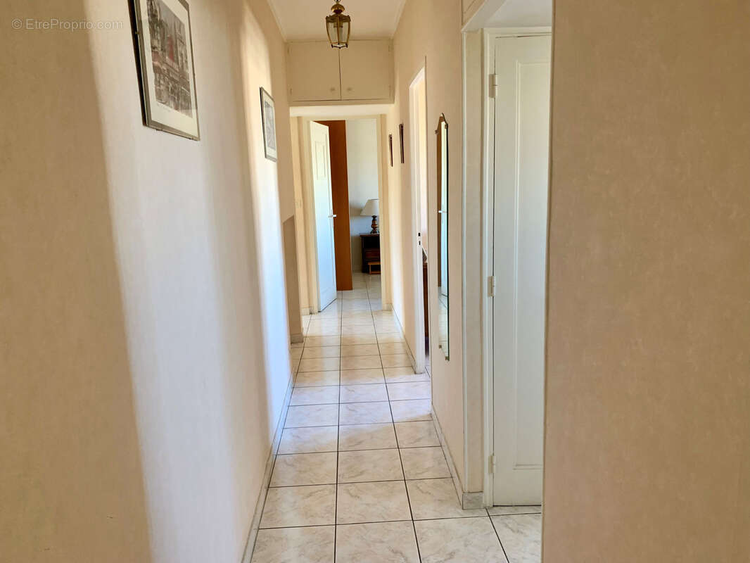 Appartement à MARSEILLE-8E