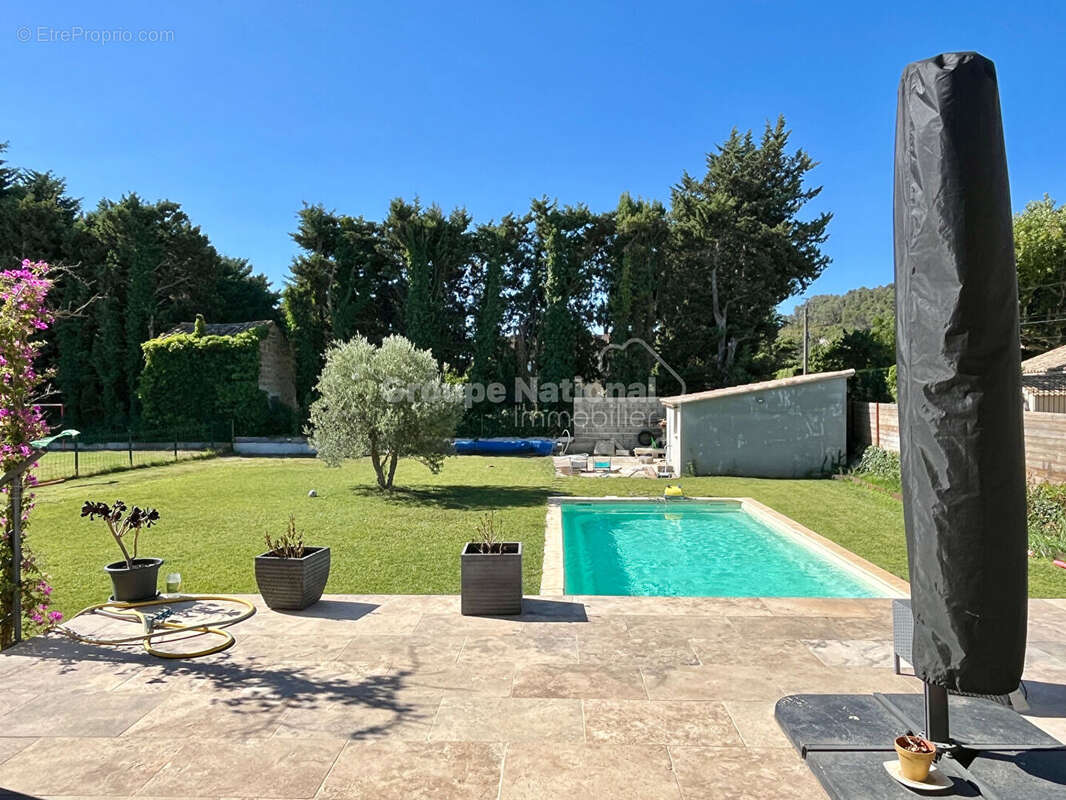 Villa récente de Plain-pied avec piscine - DPE A - photo 3