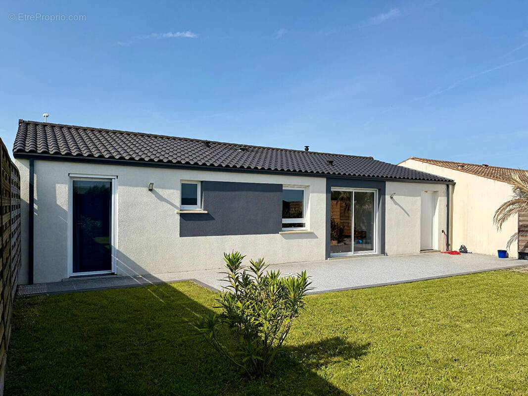 Maison à TONNAY-CHARENTE