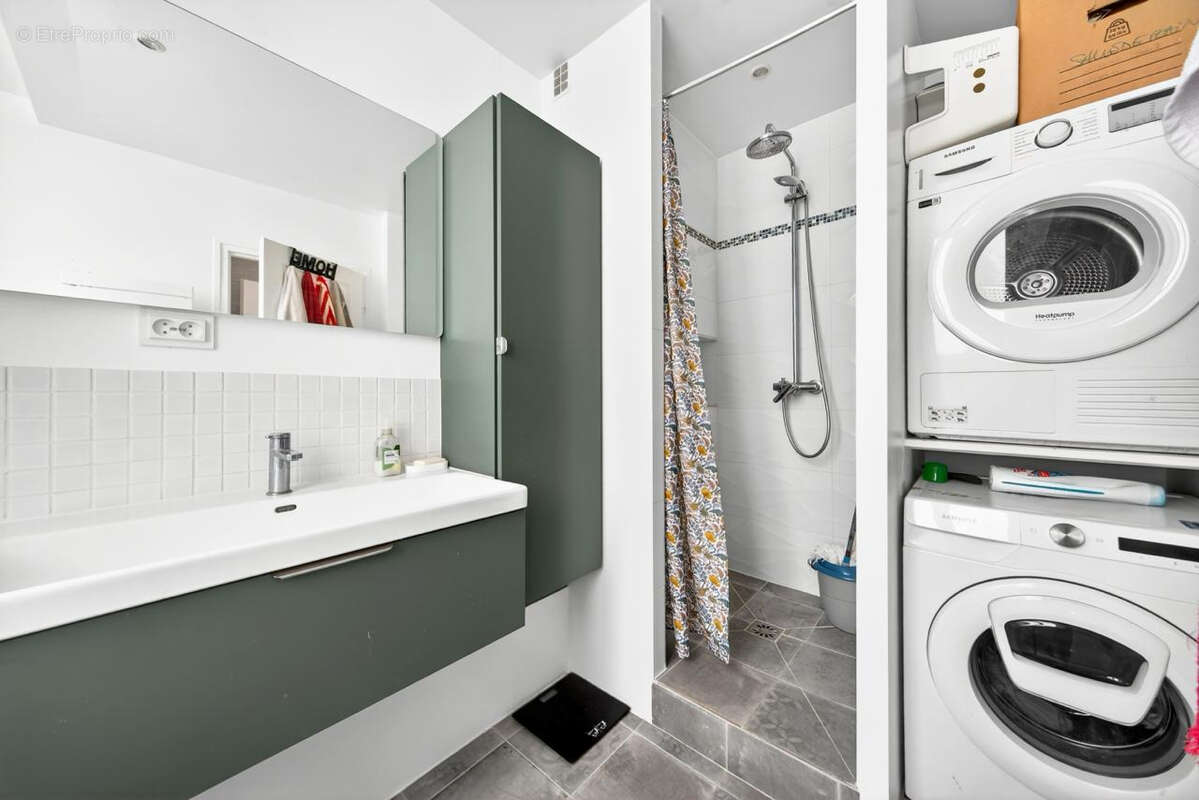 Appartement à PARIS-10E