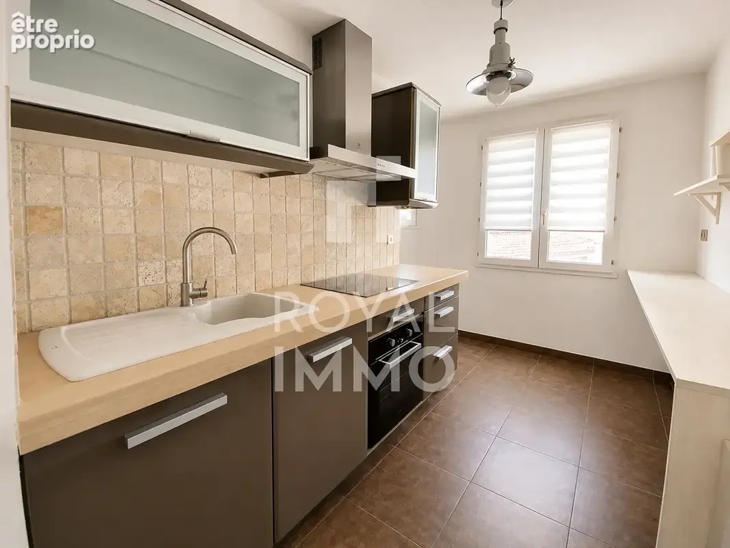 Appartement type 3 avec terrasse - sanary sur mer - photo 4