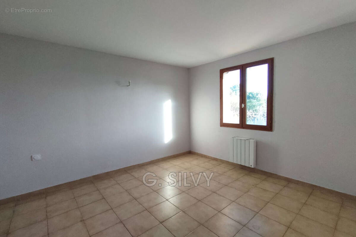 Maison à NOVES