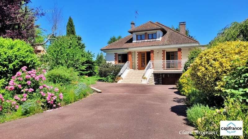 Maison à AVRAINVILLE