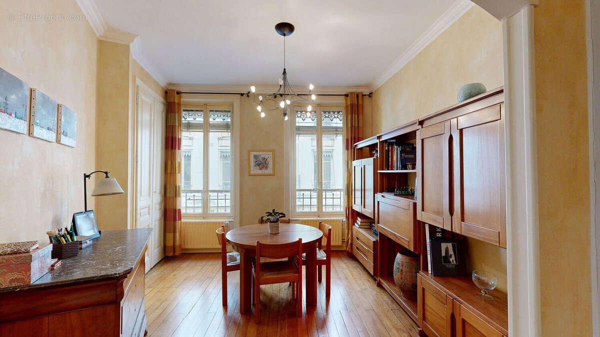 Appartement à LYON-7E
