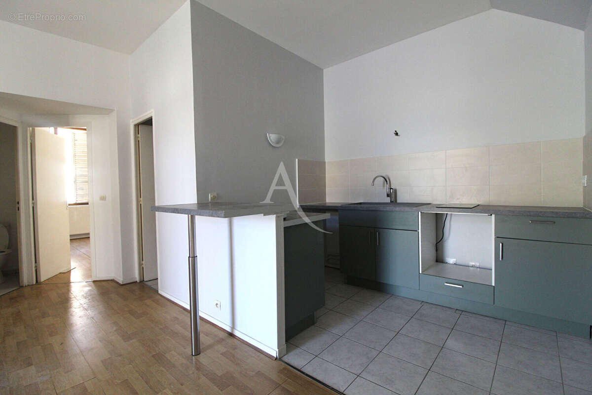 A VENDRE DIJON PLACE BARBE T2 -  42.m2 avec place de parking privative - photo 3