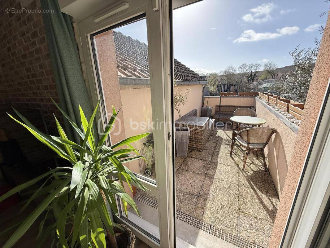 Appartement à SAULX-LES-CHARTREUX