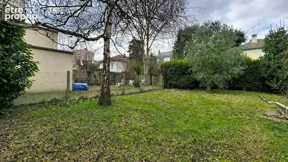 Terrain à NEUILLY-PLAISANCE