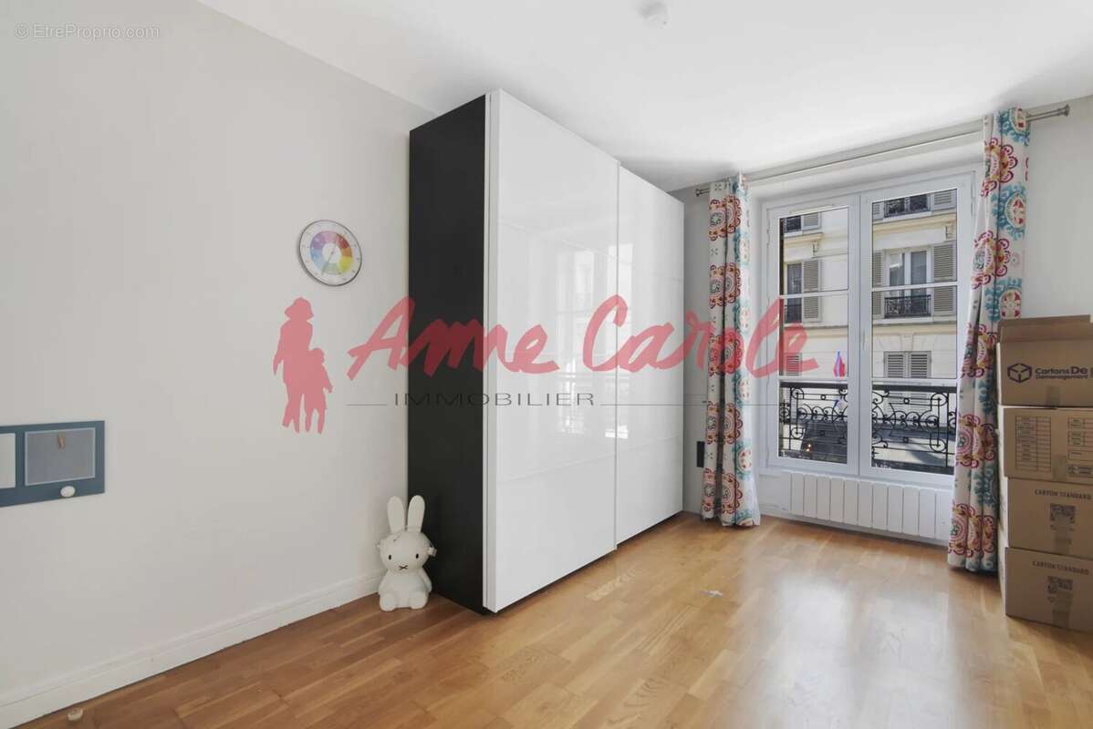 Appartement à PARIS-11E
