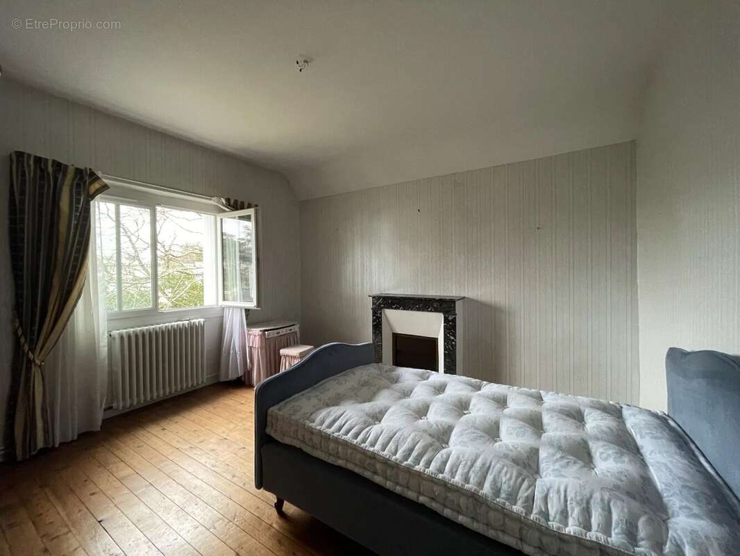 Maison à SAINT-SEBASTIEN-SUR-LOIRE