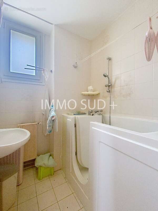 Appartement à LE PONT-DE-CLAIX