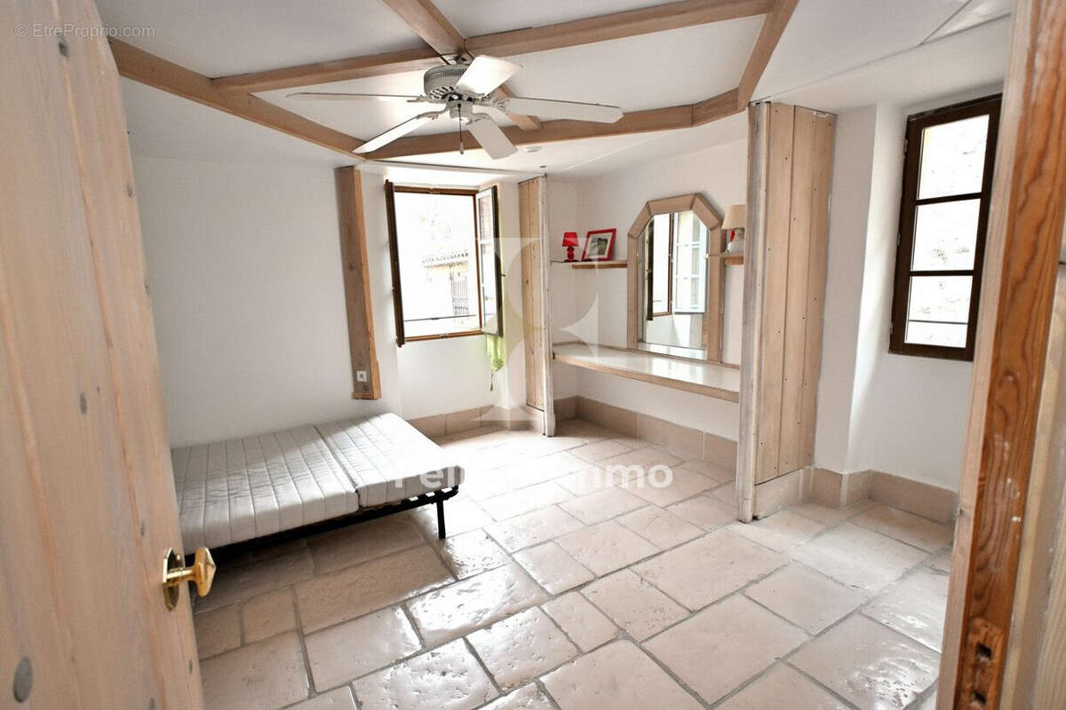 Appt 2ème étage - chambre - Appartement à VALBONNE