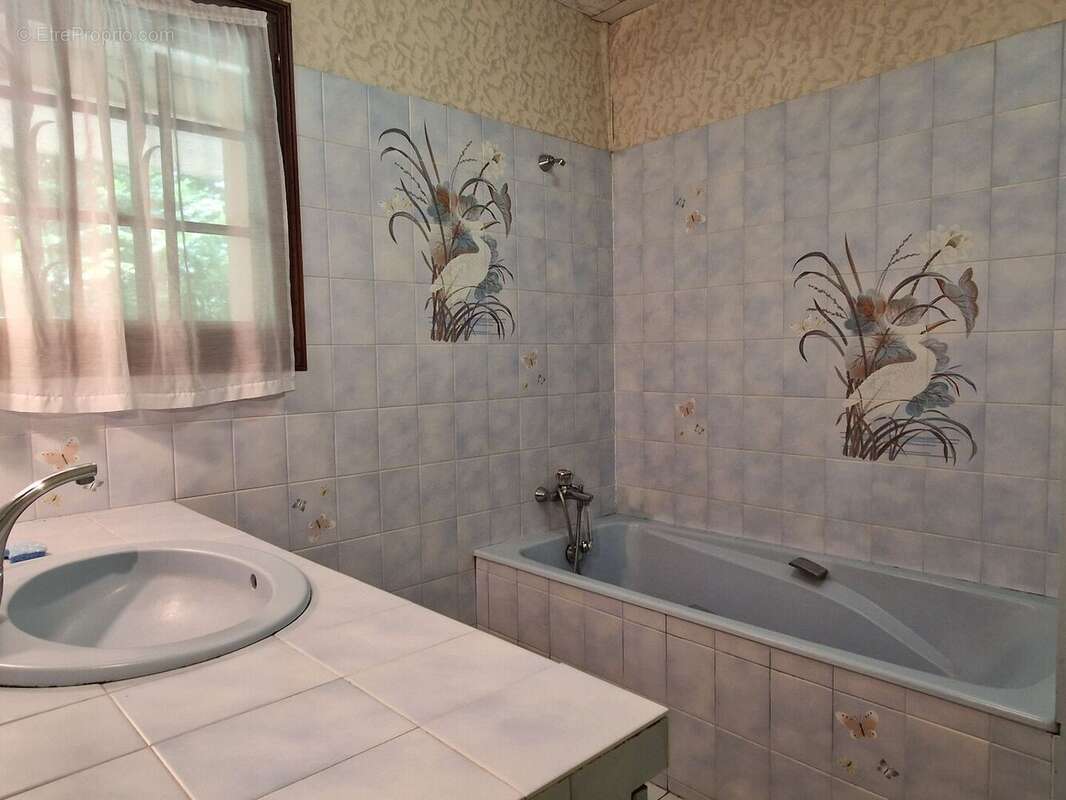 Maison de Plain pied et jardin proche des commerces. - photo 12