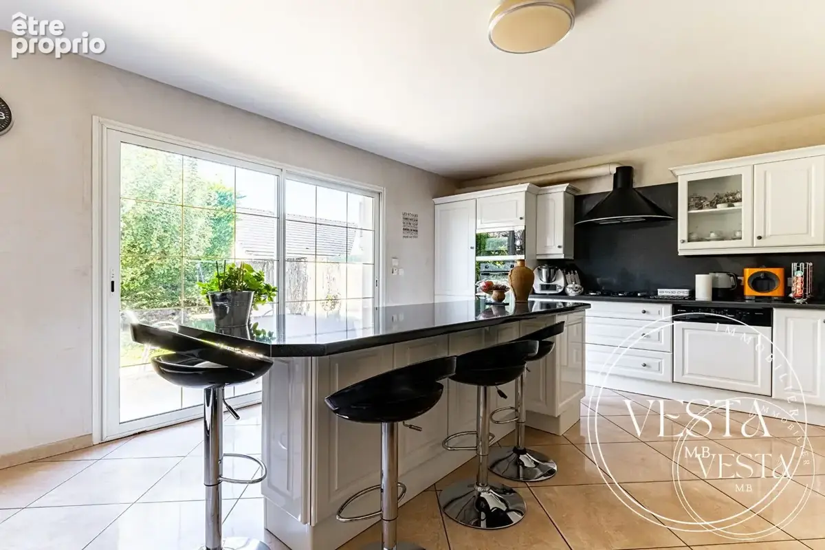 Maison 7 pièces 201 m² à vendre à Quetigny (21800) - photo 4