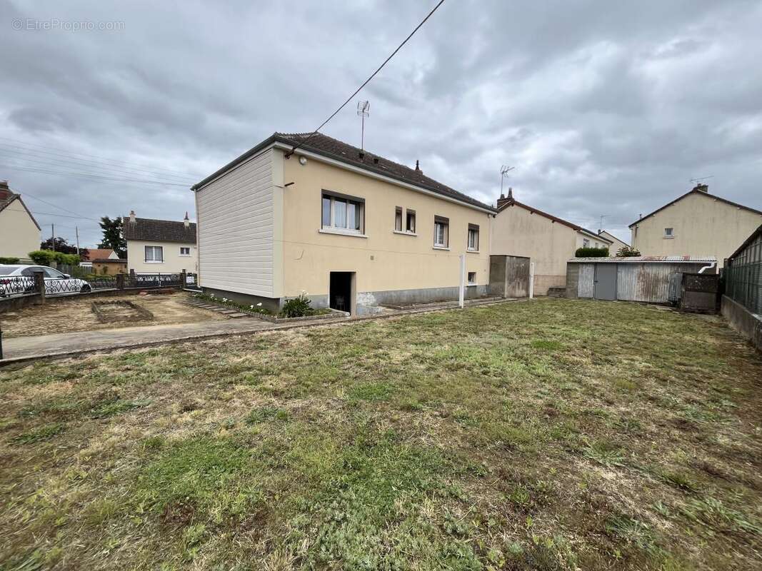 Maison 73 m² à Connerre  - photo 9
