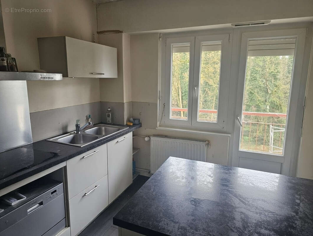 STRASBOURG Stockfeld - Appartement 2 pièces loué de 51m2 avec un balcon et une cave - photo 2