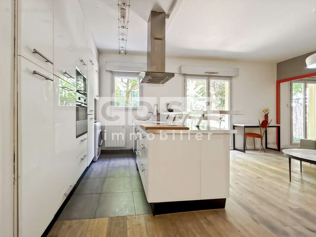 Appartement à COLOMBES