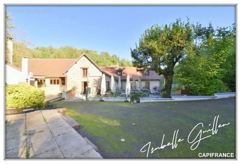 Maison à NERIS-LES-BAINS